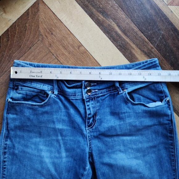 INC Medium Wash Boyfriend Curvy Fit Jeans Size 4 - Picture 5 of 16